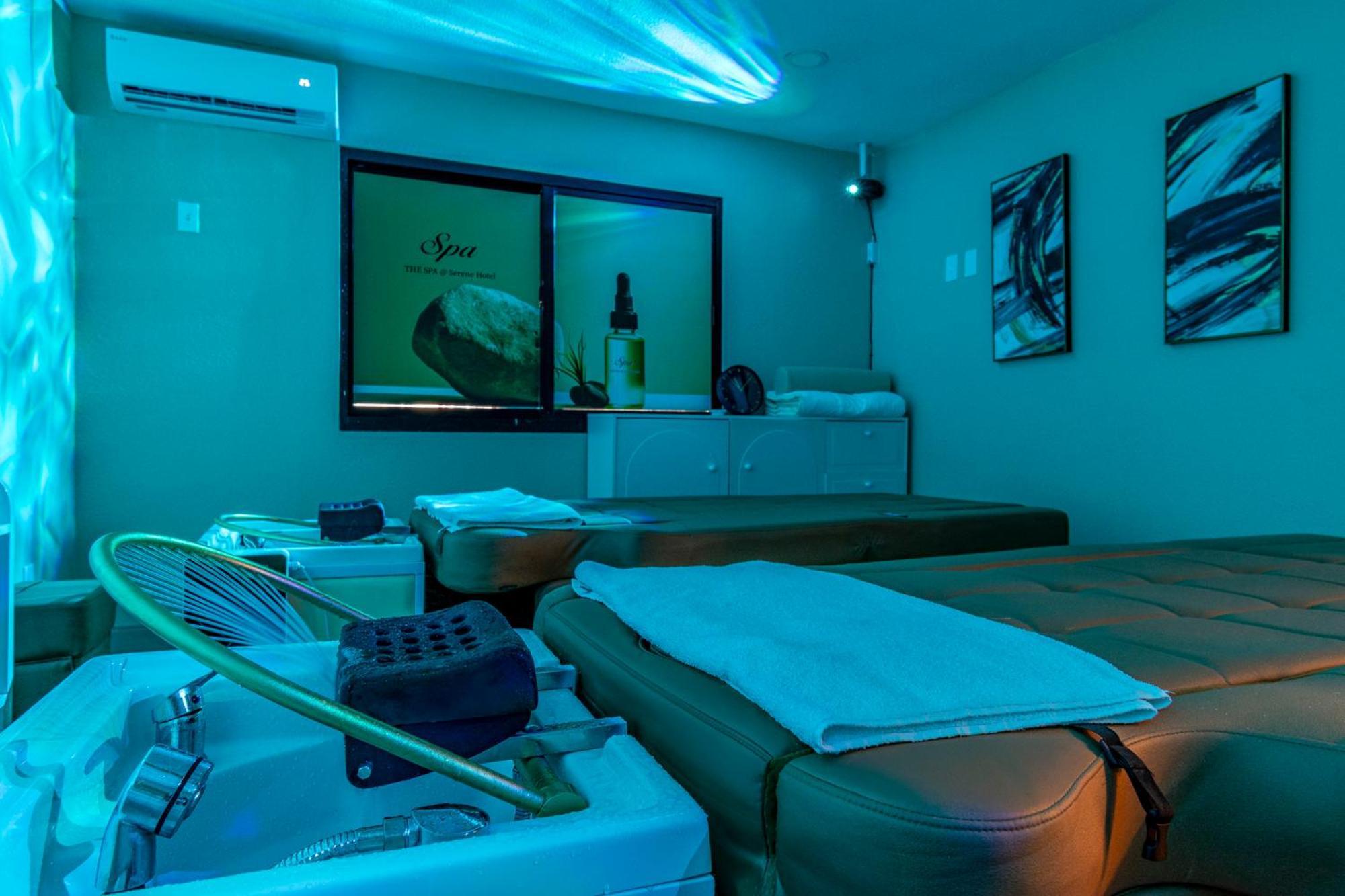 Serene Vegas Boutique Hotel Лас-Вегас Екстер'єр фото